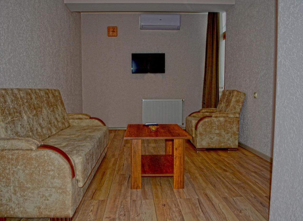G&G Hotel Tbilisi ภายนอก รูปภาพ